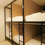 La Familia Hostel - Manila